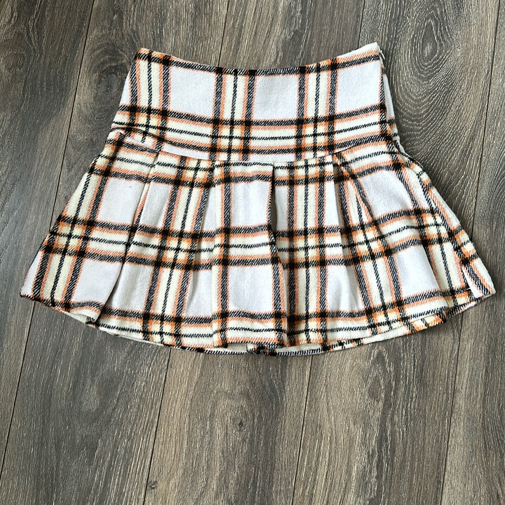 Size Small Women’s Pleated Plaid Mini Skirt • School Girl Chic!